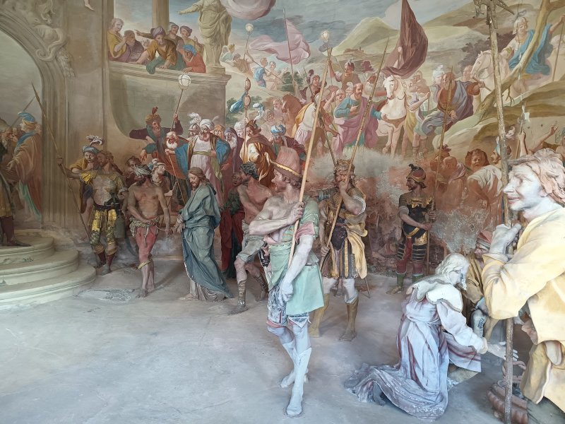 Kaple ve Varallu