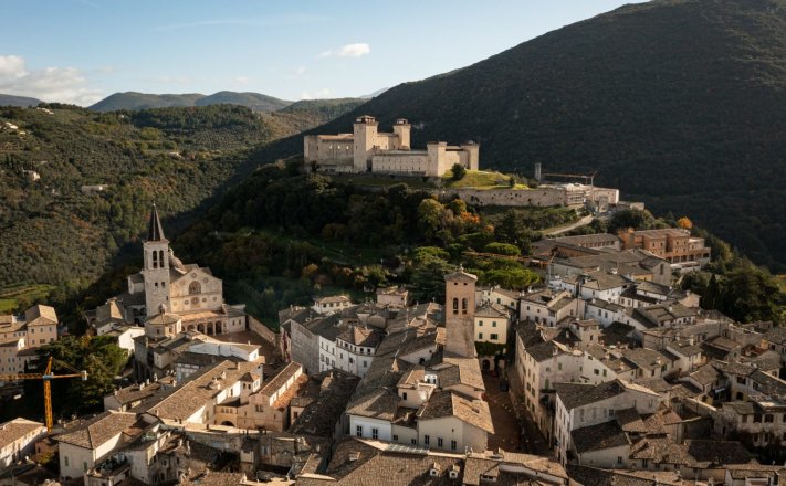 Spoleto s pevností Rocca Albornoziana