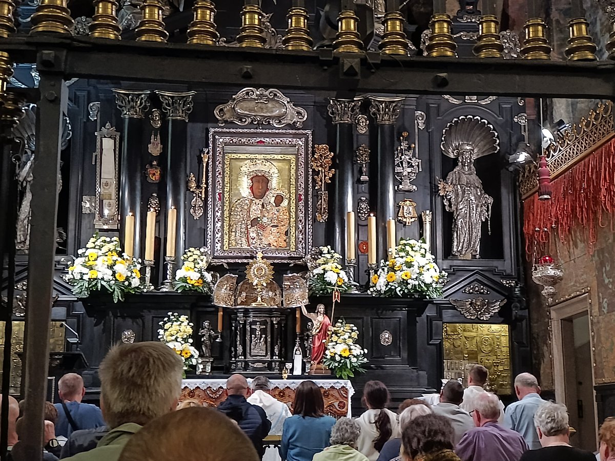 Ikona Černé Madony Čenstochovské v hlavním oltáři jasnohorské kaple