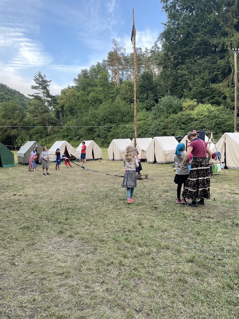 Hra v tábořišti